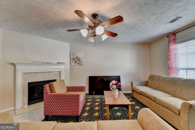 735 Castlebrooke Way, Lawrenceville, GA 30045