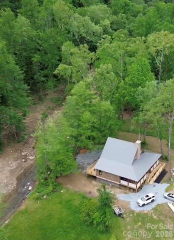 42 Rivercove Lane, Saluda, NC 28773