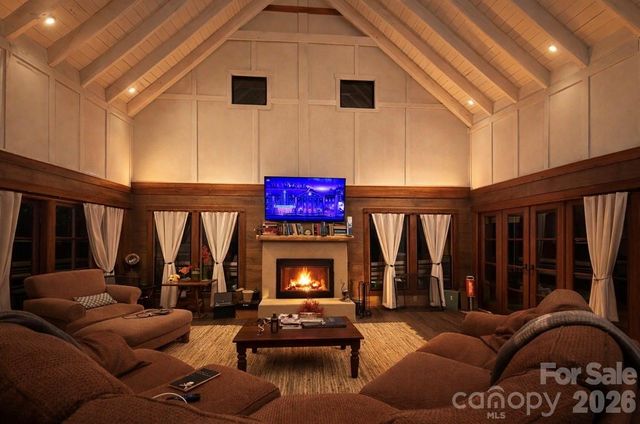 42 Rivercove Lane, Saluda, NC 28773