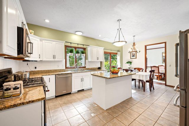 6175 Lara Lane, Stevensville, MI 49127