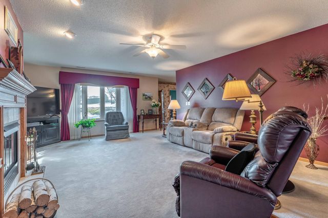 1952 Oakwood View, Fergus Falls, MN 56537