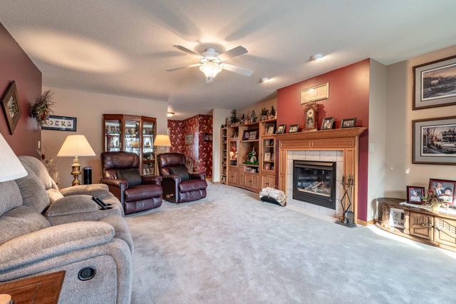 1952 Oakwood View, Fergus Falls, MN 56537