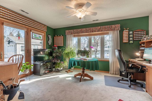 1952 Oakwood View, Fergus Falls, MN 56537