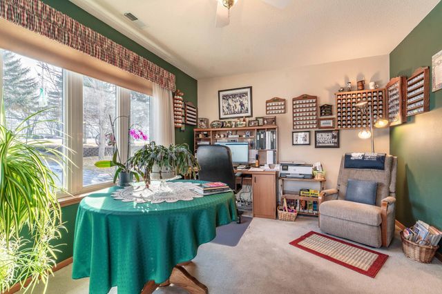 1952 Oakwood View, Fergus Falls, MN 56537