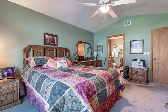 1952 Oakwood View, Fergus Falls, MN 56537