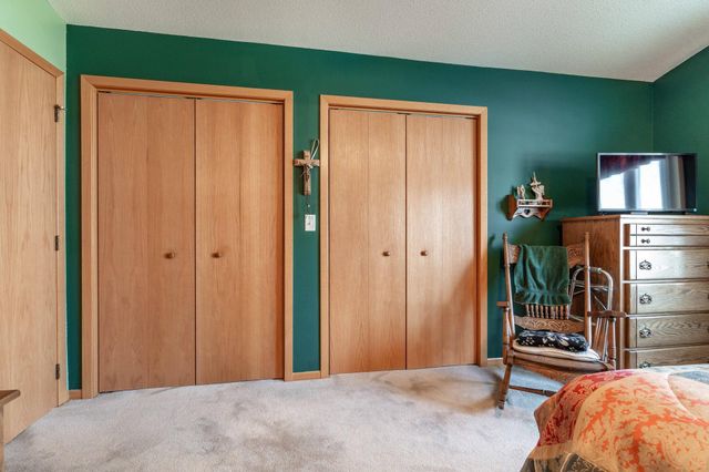 1952 Oakwood View, Fergus Falls, MN 56537