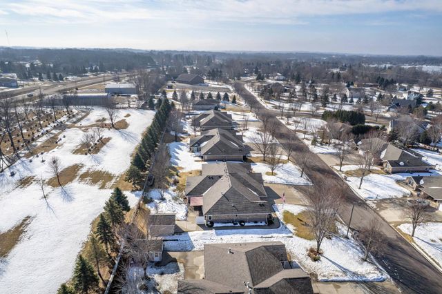 1952 Oakwood View, Fergus Falls, MN 56537