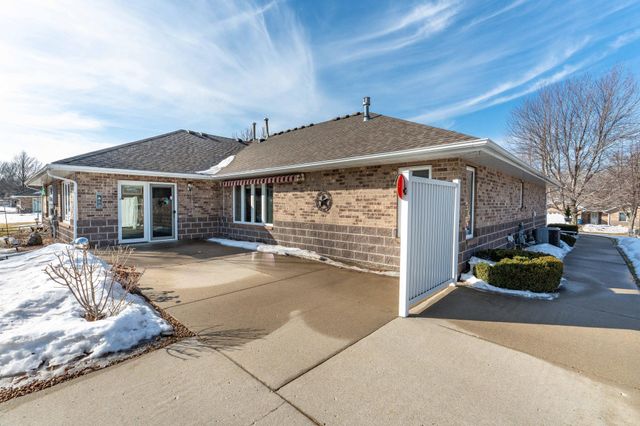 1952 Oakwood View, Fergus Falls, MN 56537