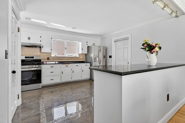 29 Bowman St, Malden, MA 02148