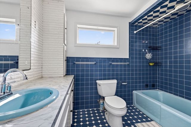 29 Bowman St, Malden, MA 02148