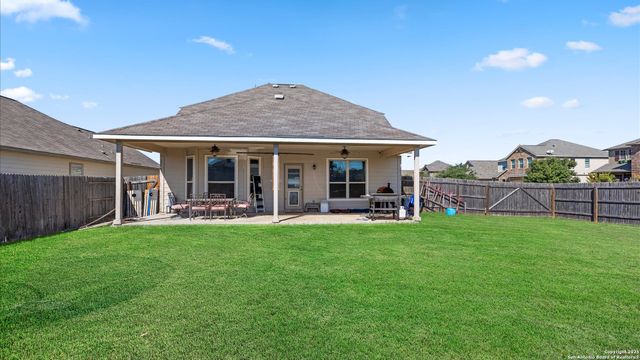 707 Morgans Mill, New Braunfels, TX 78130