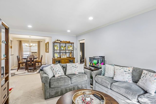 121 N. Broadway 22K, White Plains, NY 10603