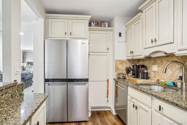121 N. Broadway 22K, White Plains, NY 10603