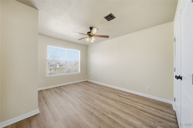 9003 E 60th Place 9003, Tulsa, OK 74145