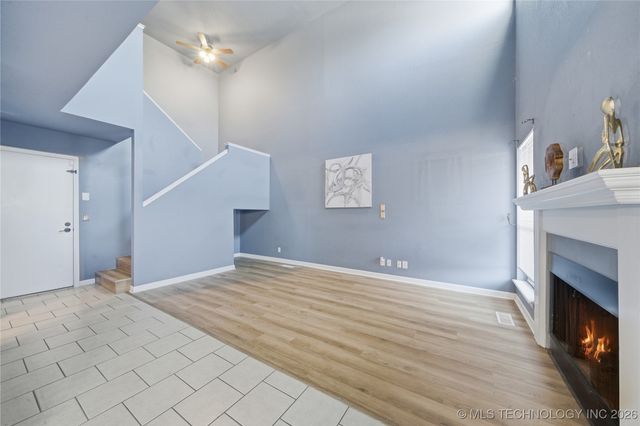 9003 E 60th Place 9003, Tulsa, OK 74145