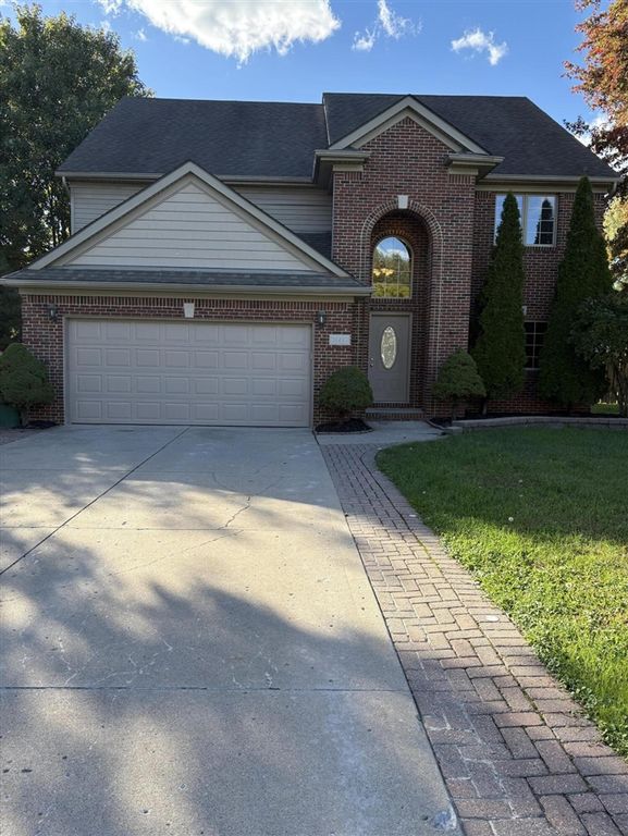 39283 Willowmere Street, Harrison Twp, MI 48045