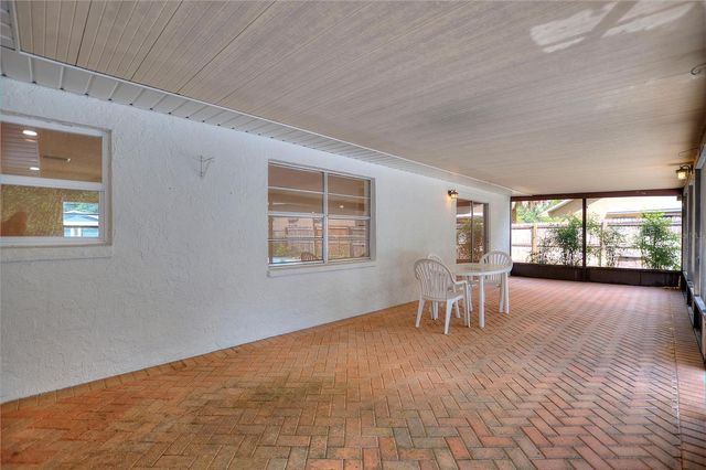 12201 ELSMERE COURT, Thonotosassa, FL 33592