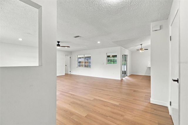12201 ELSMERE COURT, Thonotosassa, FL 33592
