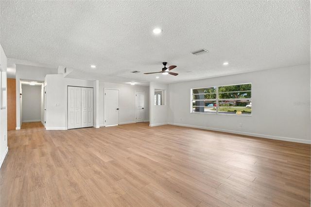 12201 ELSMERE COURT, Thonotosassa, FL 33592