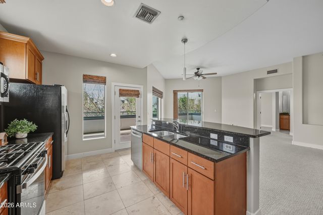 945 E Playa Del Norte Drive 2006, Tempe, AZ 85288