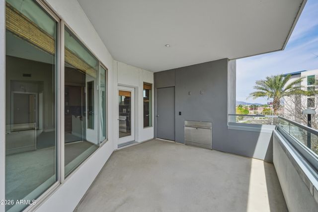 945 E Playa Del Norte Drive 2006, Tempe, AZ 85288