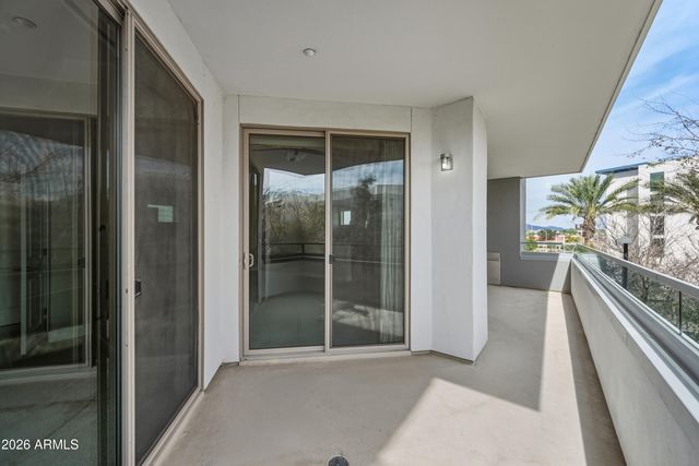 945 E Playa Del Norte Drive 2006, Tempe, AZ 85288