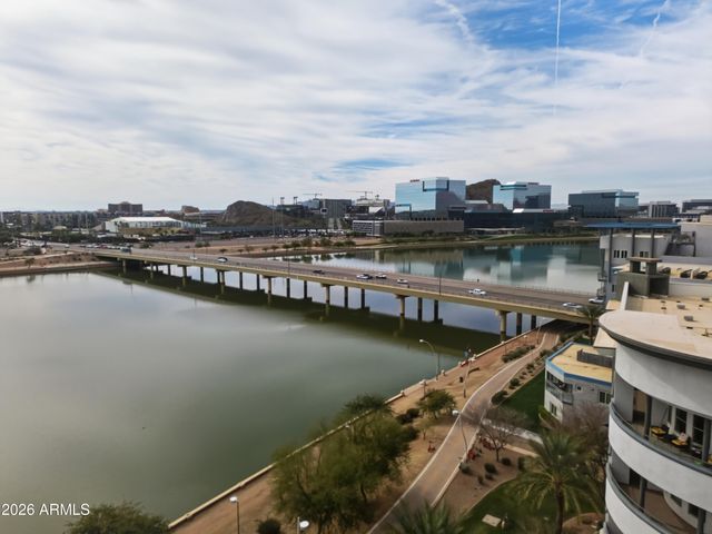 945 E Playa Del Norte Drive 2006, Tempe, AZ 85288