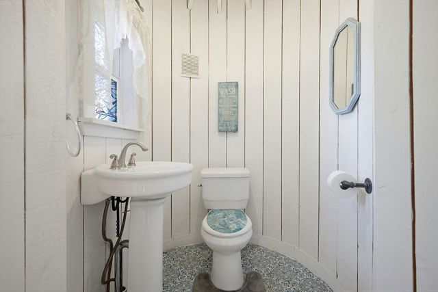 160 Sherman Road, Somerset, MA 02726