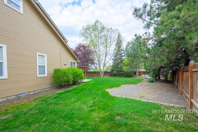 427 S Silver Bow Ave., Eagle, ID 83616