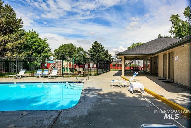 427 S Silver Bow Ave., Eagle, ID 83616