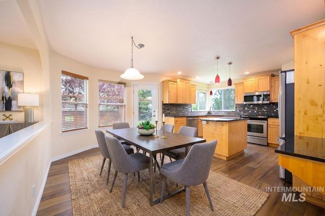 427 S Silver Bow Ave., Eagle, ID 83616