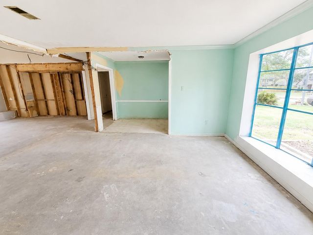 5118 Lawn Arbor Drive, Houston, TX 77066