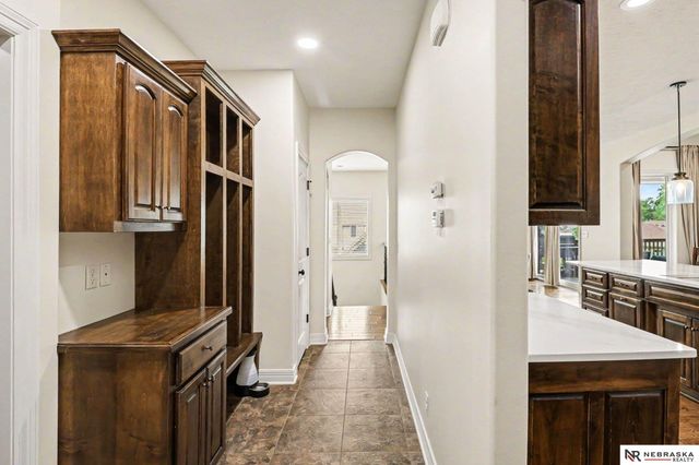19615 Brookside Lane, Gretna, NE 68028