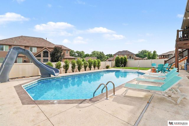 19615 Brookside Lane, Gretna, NE 68028