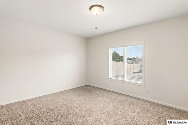 19615 Brookside Lane, Gretna, NE 68028