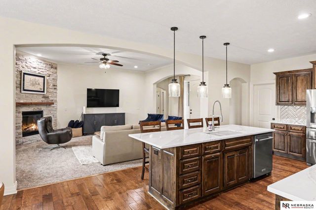 19615 Brookside Lane, Gretna, NE 68028