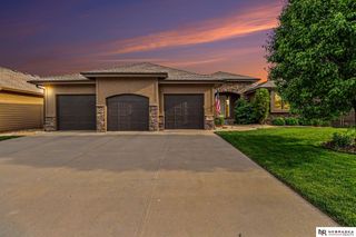19615 Brookside Lane, Gretna, NE 68028