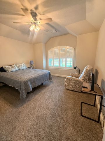 1136 Tremont Lane, Granbury, TX 76049