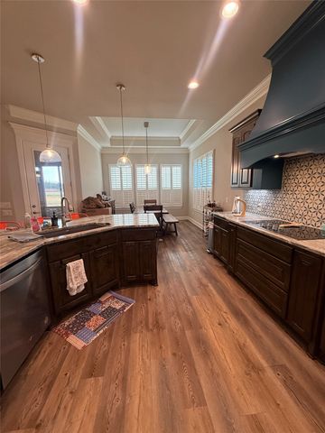 1136 Tremont Lane, Granbury, TX 76049