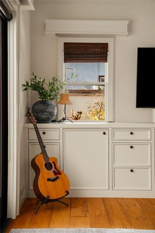 2932 Edgehill Drive, Los Angeles, CA 90018