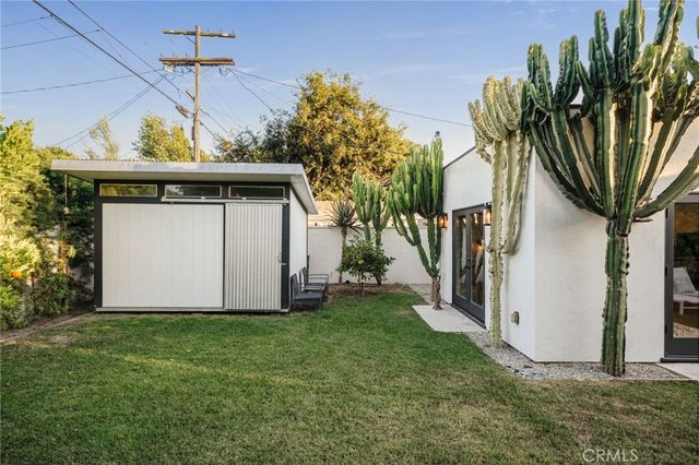 2932 Edgehill Drive, Los Angeles, CA 90018