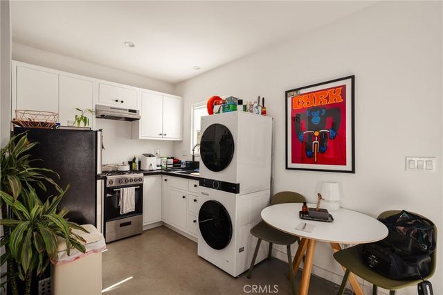 2932 Edgehill Drive, Los Angeles, CA 90018