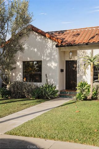 2932 Edgehill Drive, Los Angeles, CA 90018