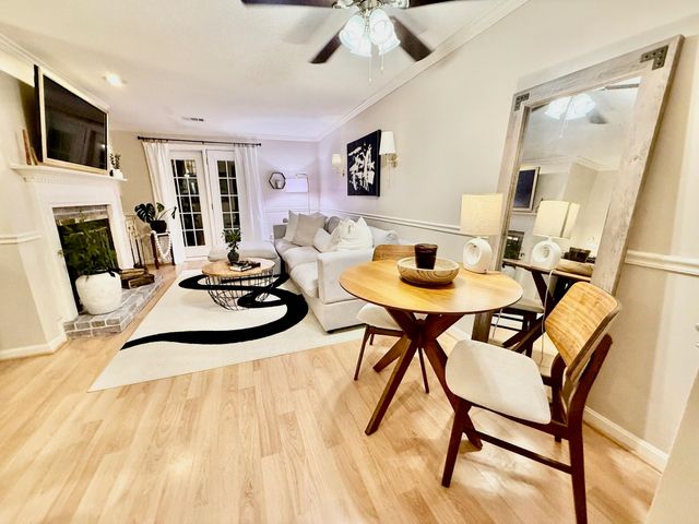 185 Eastern Ave Apt 202, Manchester, NH 03104