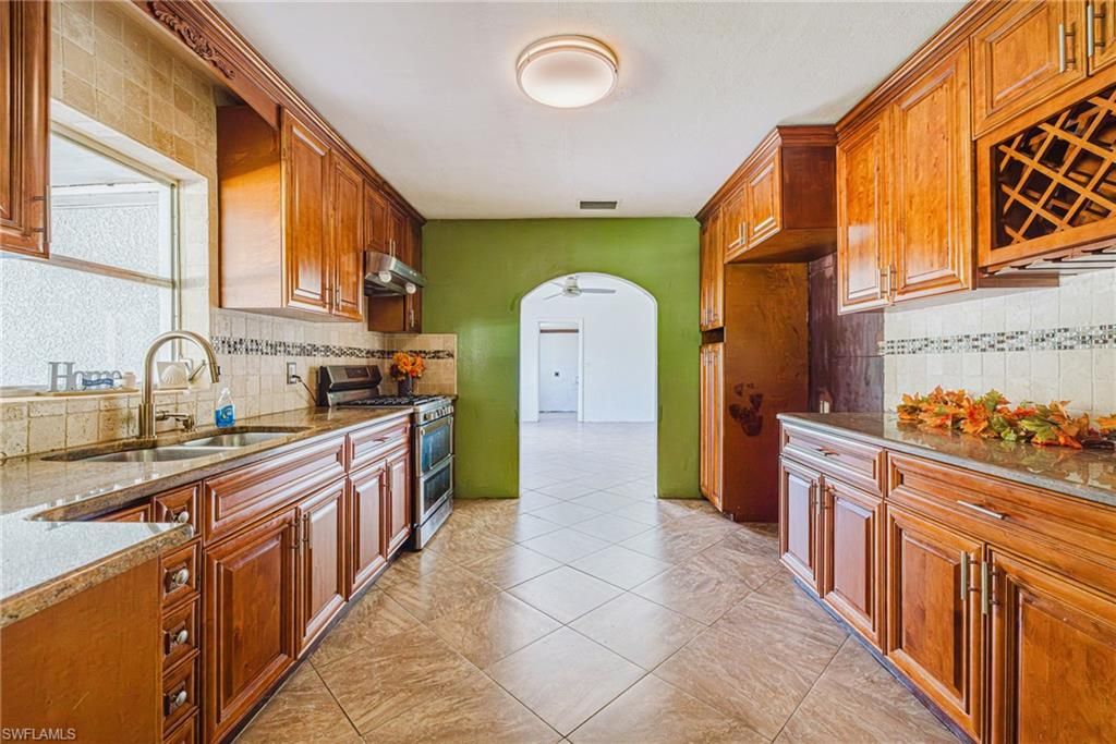 4616 Eugene ST, FORT MYERS, FL 33905 — photo 5