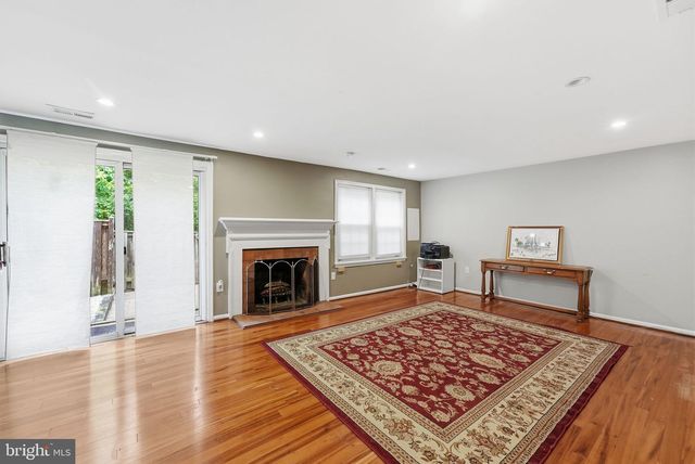 7702 JEWELWEED CT, Springfield, VA 22152
