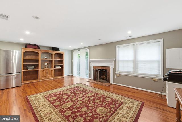 7702 JEWELWEED CT, Springfield, VA 22152