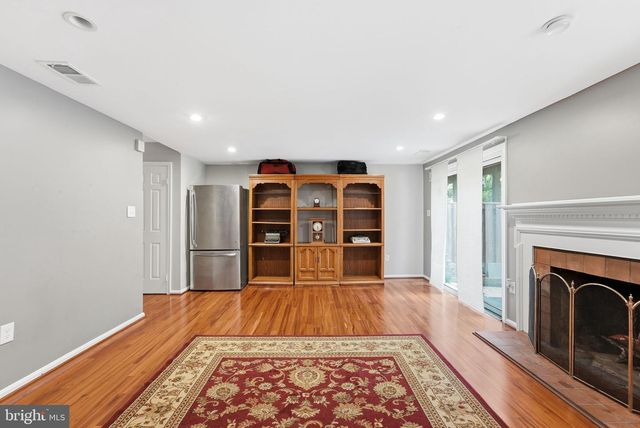 7702 JEWELWEED CT, Springfield, VA 22152