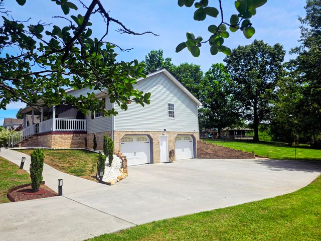 463 County Road 135, Riceville, TN 37370