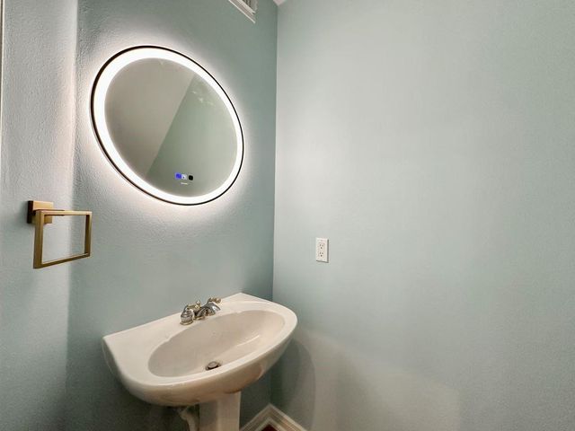 1223 Normans Woods St, Houston, TX 77077